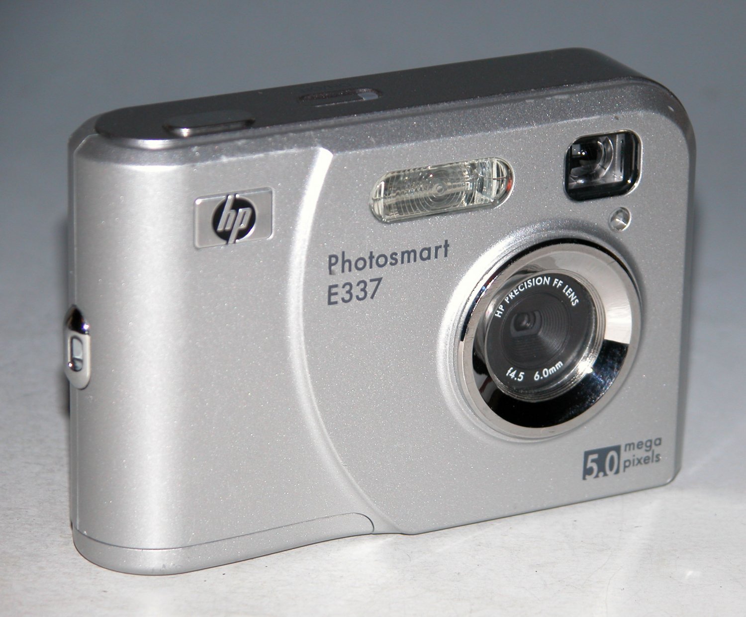 HP PhotoSmart E337 5.0MP Digital Camera - Silver #30KF