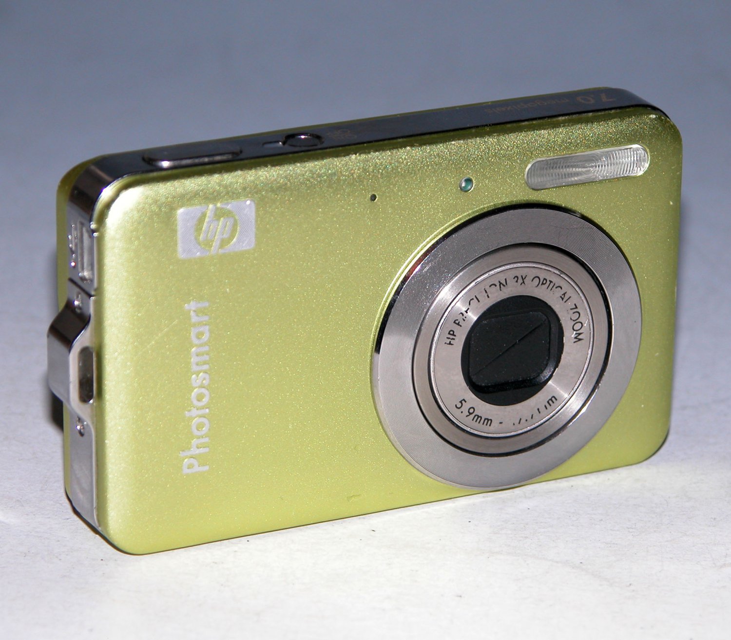 HP PhotoSmart R742 7.2 MP Digital Camera Green