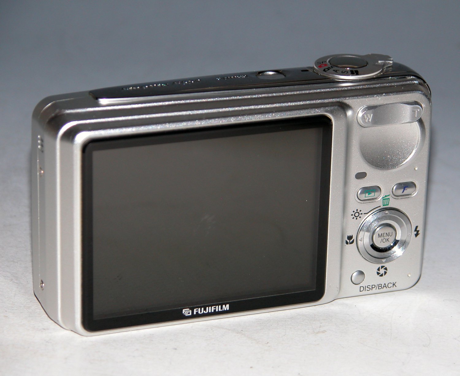 Fujifilm FinePix F650 6.0MP Digital Camera - Silver #2913