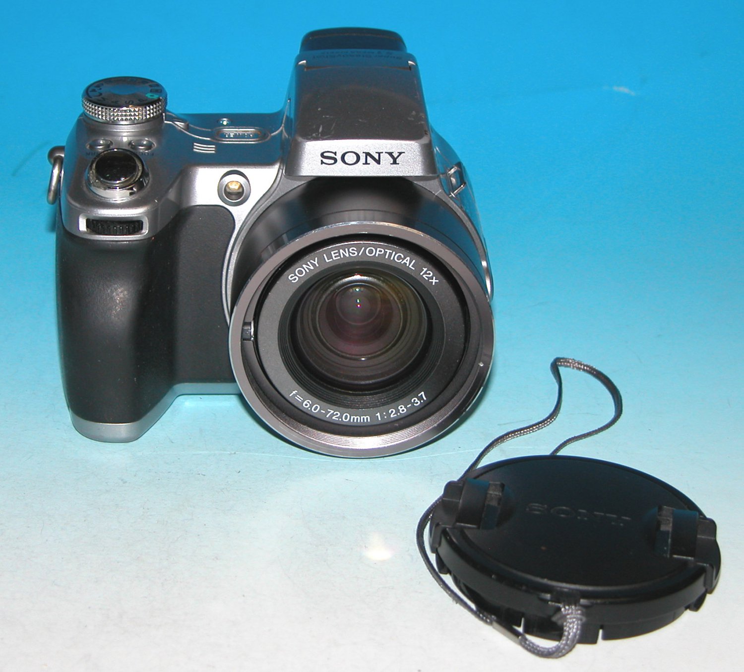 Sony Cybershot DSCH1 5.0MP Digital Camera Silver 5573