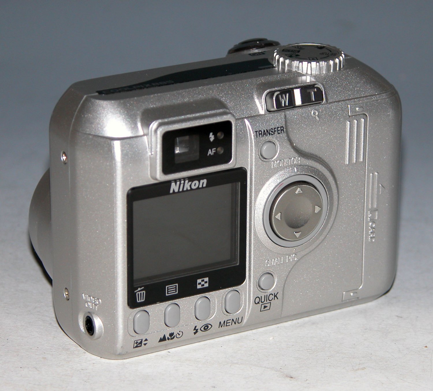 Nikon・コンデジ！Nikon COOLPIX 885！ - デジタルカメラ