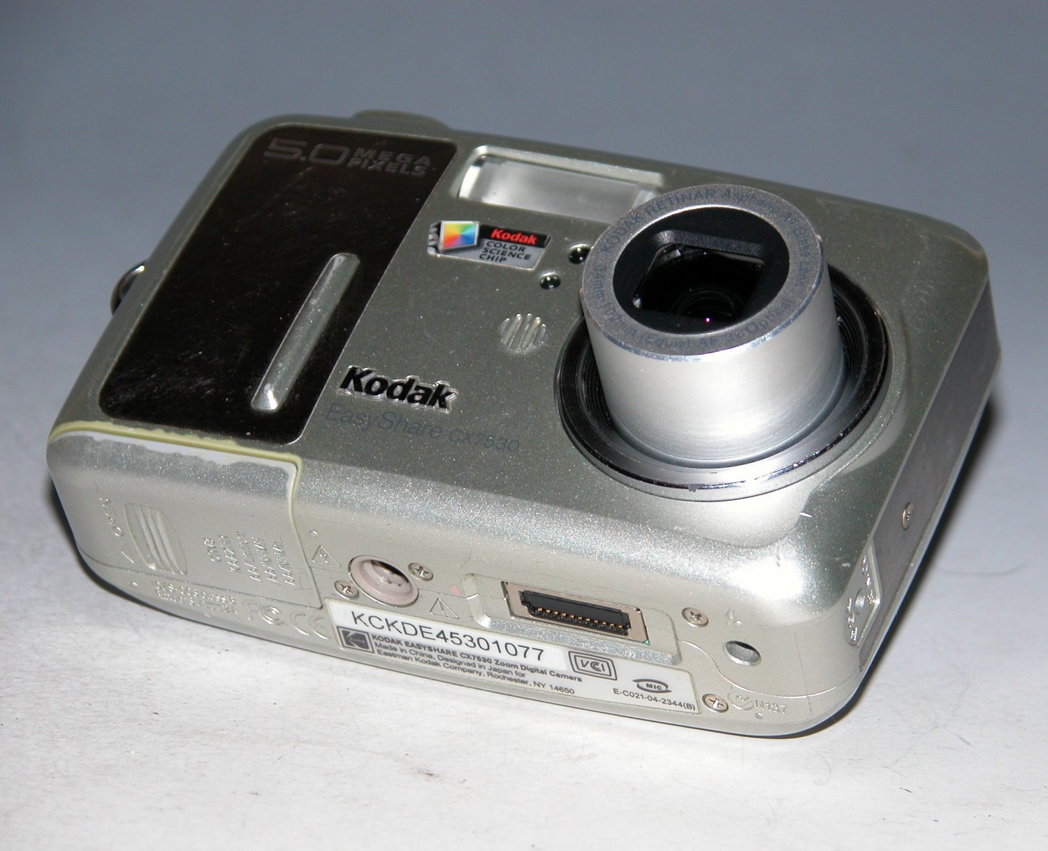 Kodak EasyShare CX7530 5.0MP Digital Camera 1077