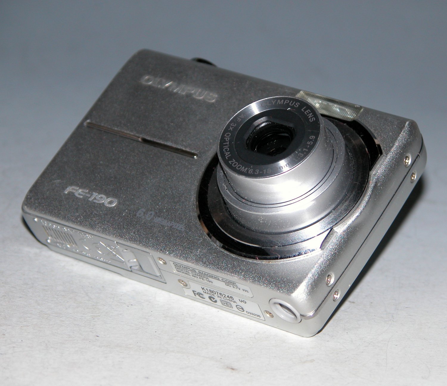 Olympus FE190 6.0MP Digital Camera Silver 6246