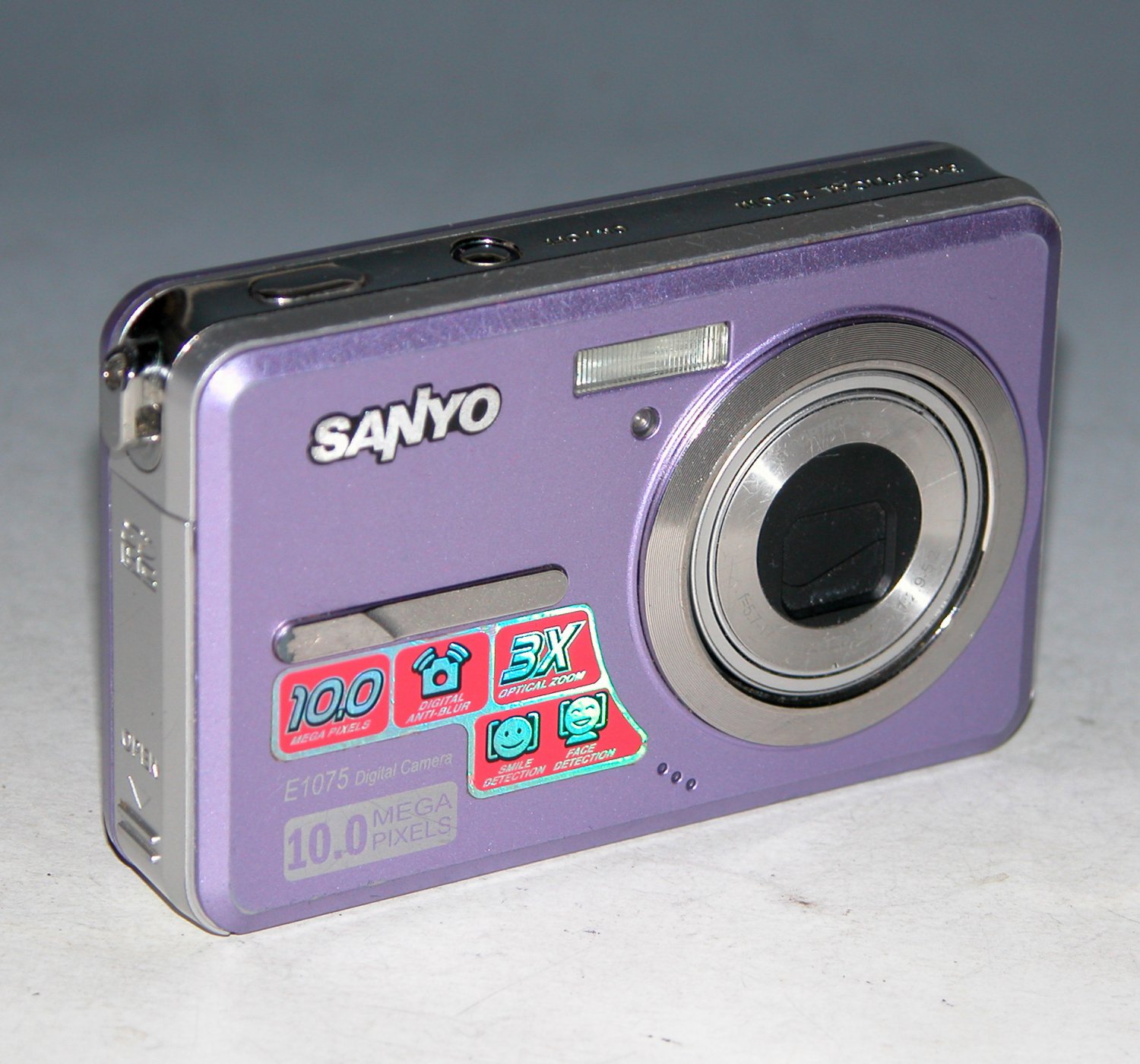 Sanyo VPC E1075 10.0MP Digital Camera - Purple #NS