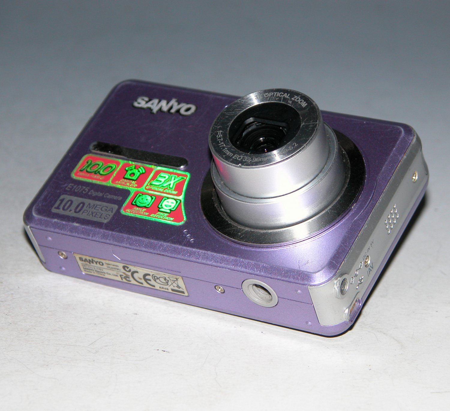 Sanyo VPC E1075 10.0MP Digital Camera Purple NS