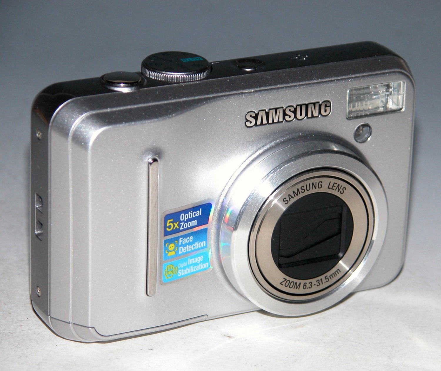Samsung BL1050 10.2MP Digital Camera - Silver