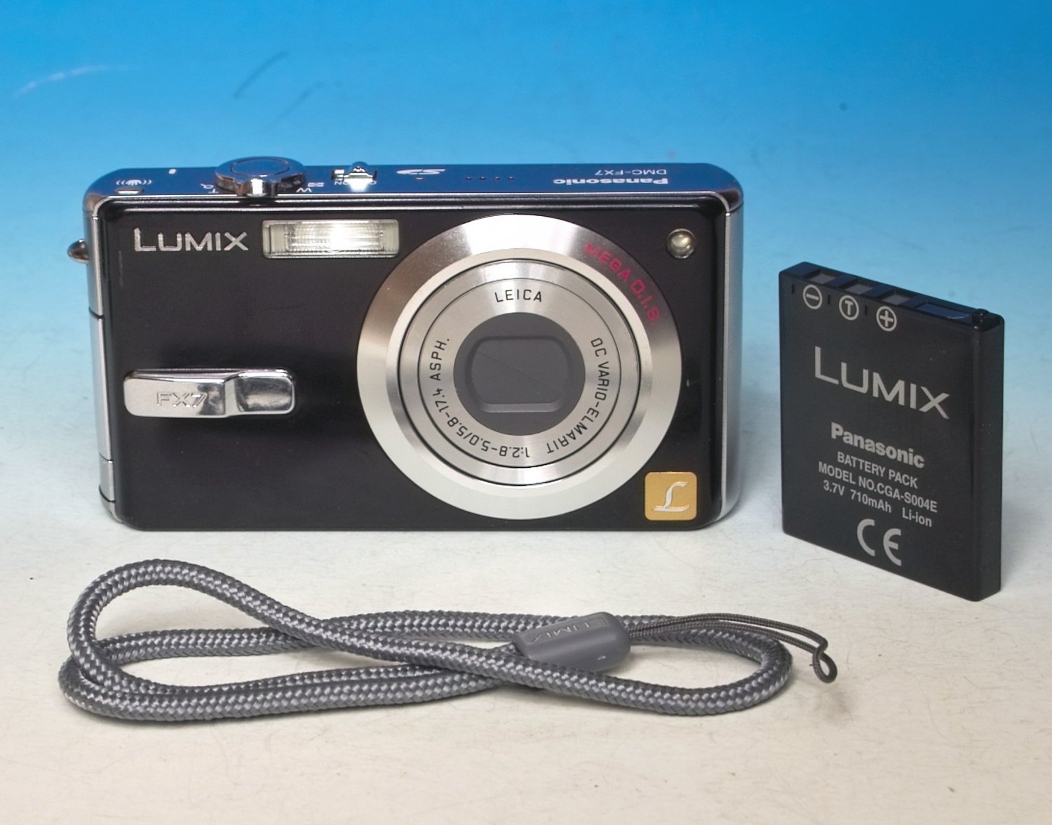 Panasonic LUMIX DMC-FX7 5.0MP Digital Camera - Black # 1256