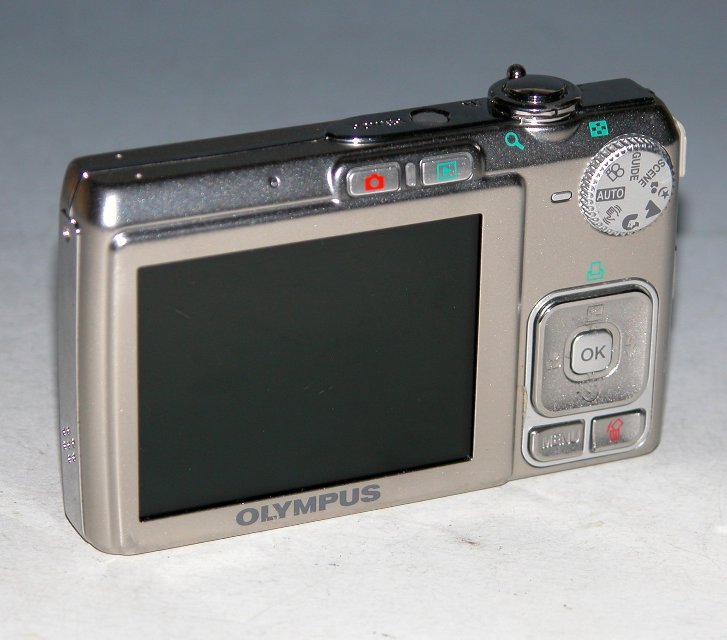 Olympus FE-230 7.1MP Digital Camera - Silver #3365