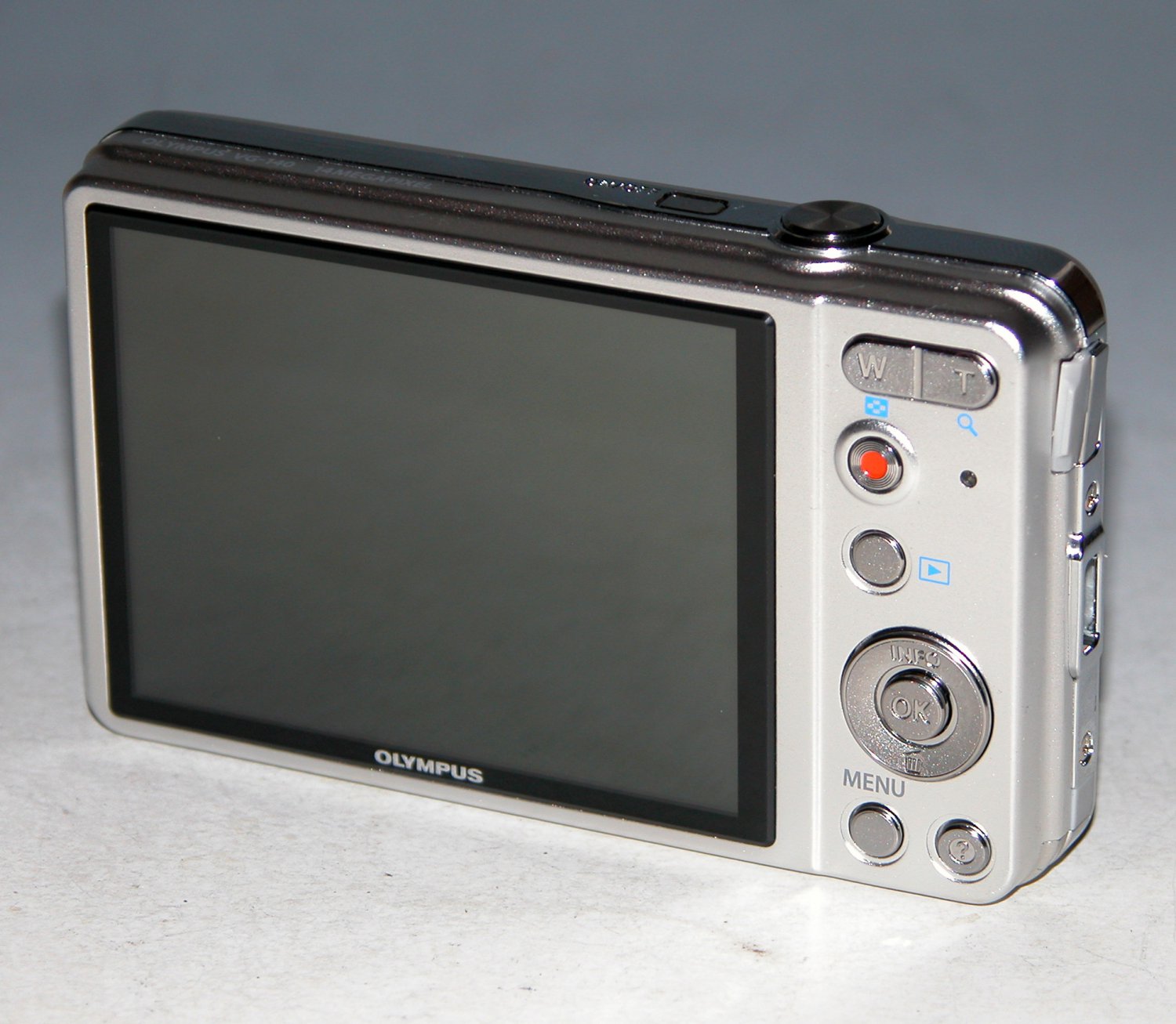 Olympus VG-140 14MP Digital Camera - Silver #7410