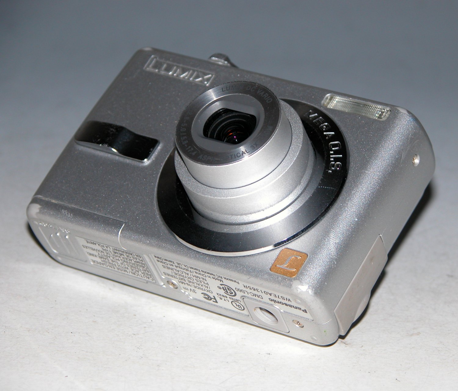 Panasonic LUMIX DMC-LS60 6.0MP Digital Camera - Silver #1365