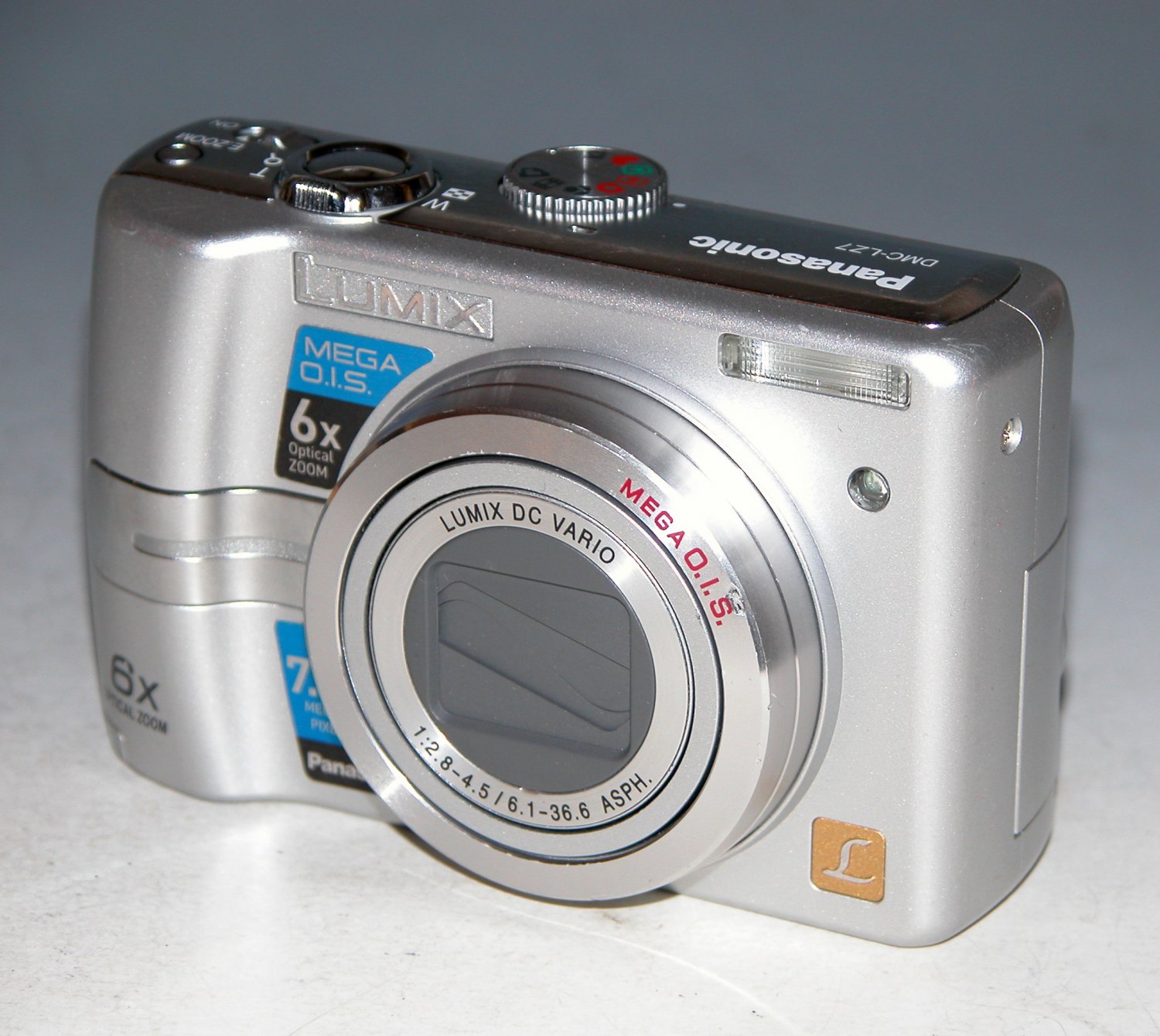 Panasonic LUMIX DMC-LZ7 7.2MP Digital Camera - Silver #4730