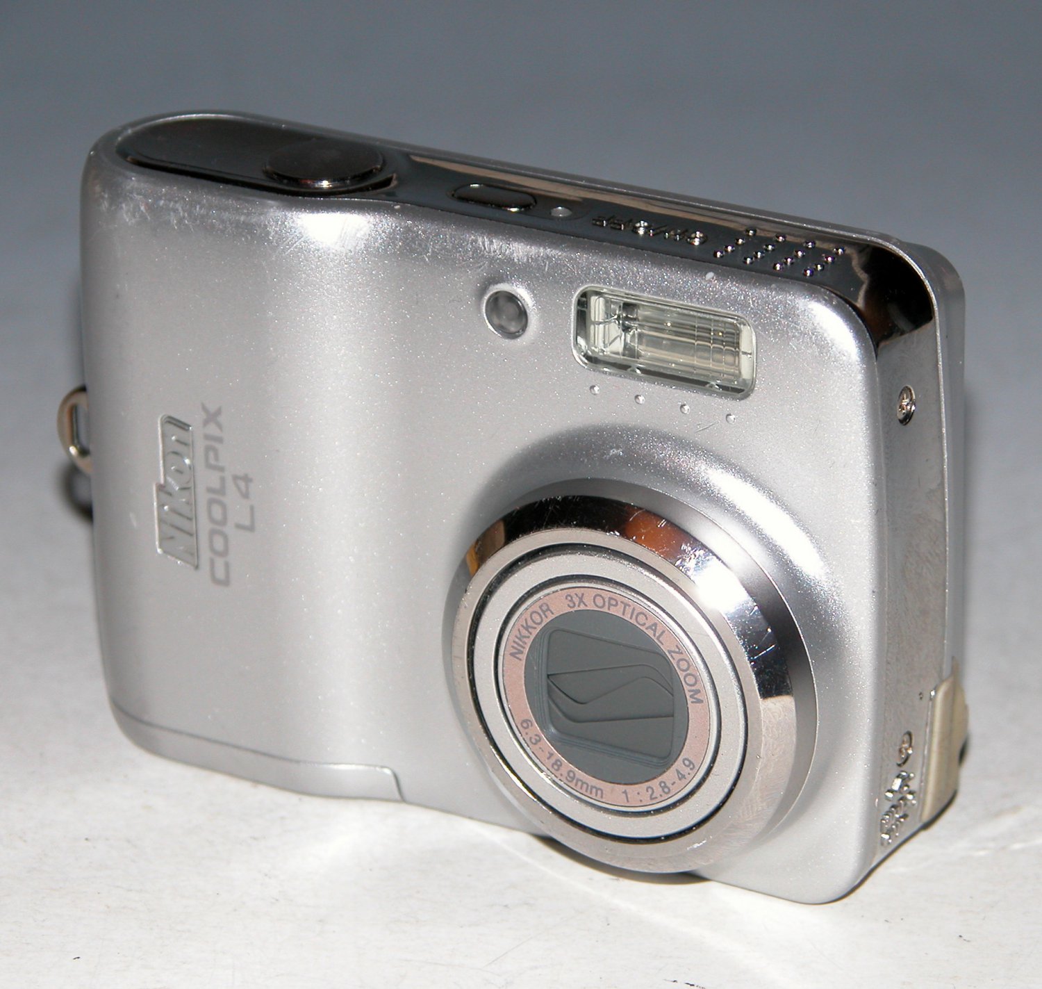 Nikon COOLPIX L4 4MP Digital Camera - Silver #4047