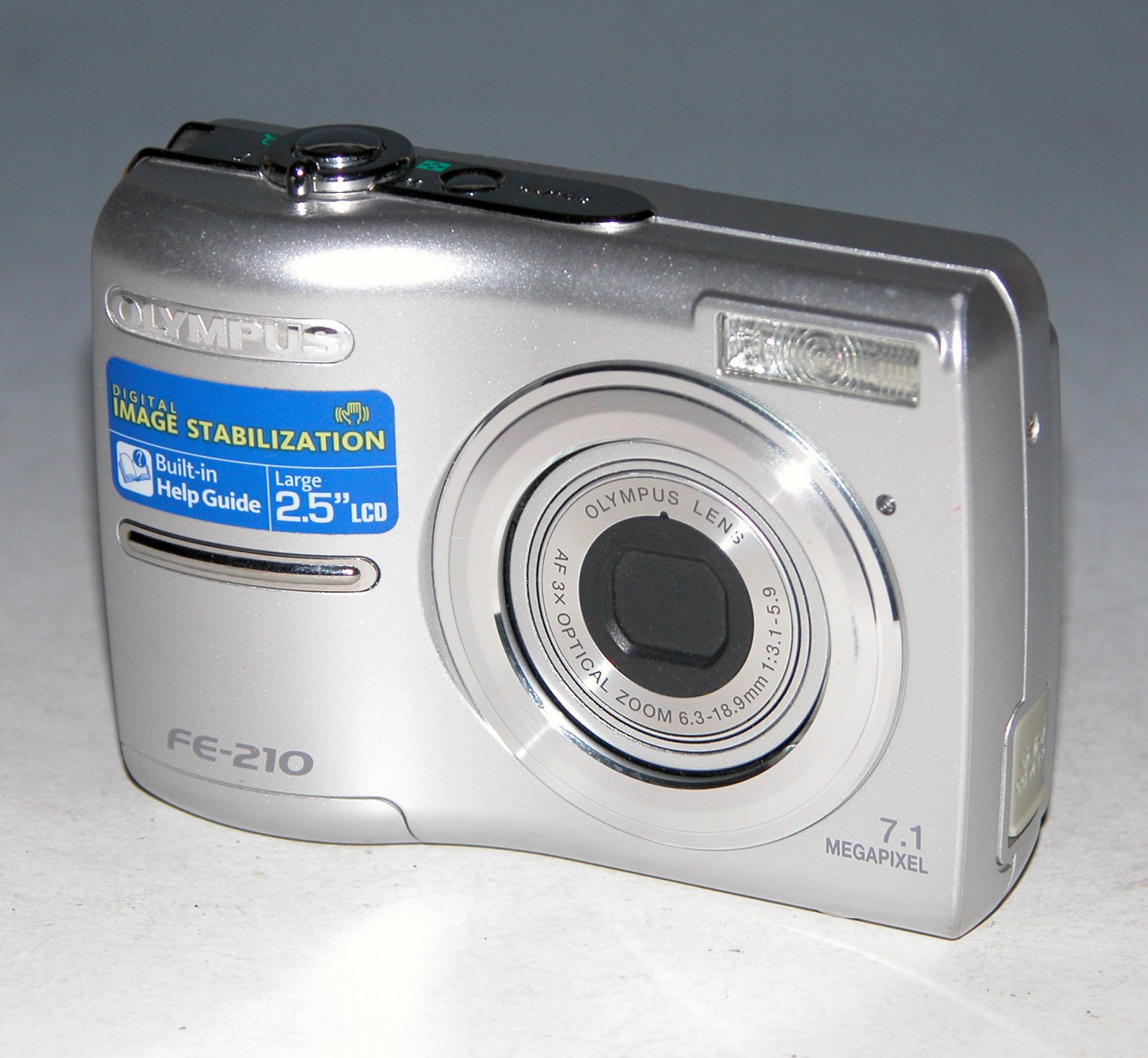 Olympus FE210 7.1MP Digital Camera Silver 9089