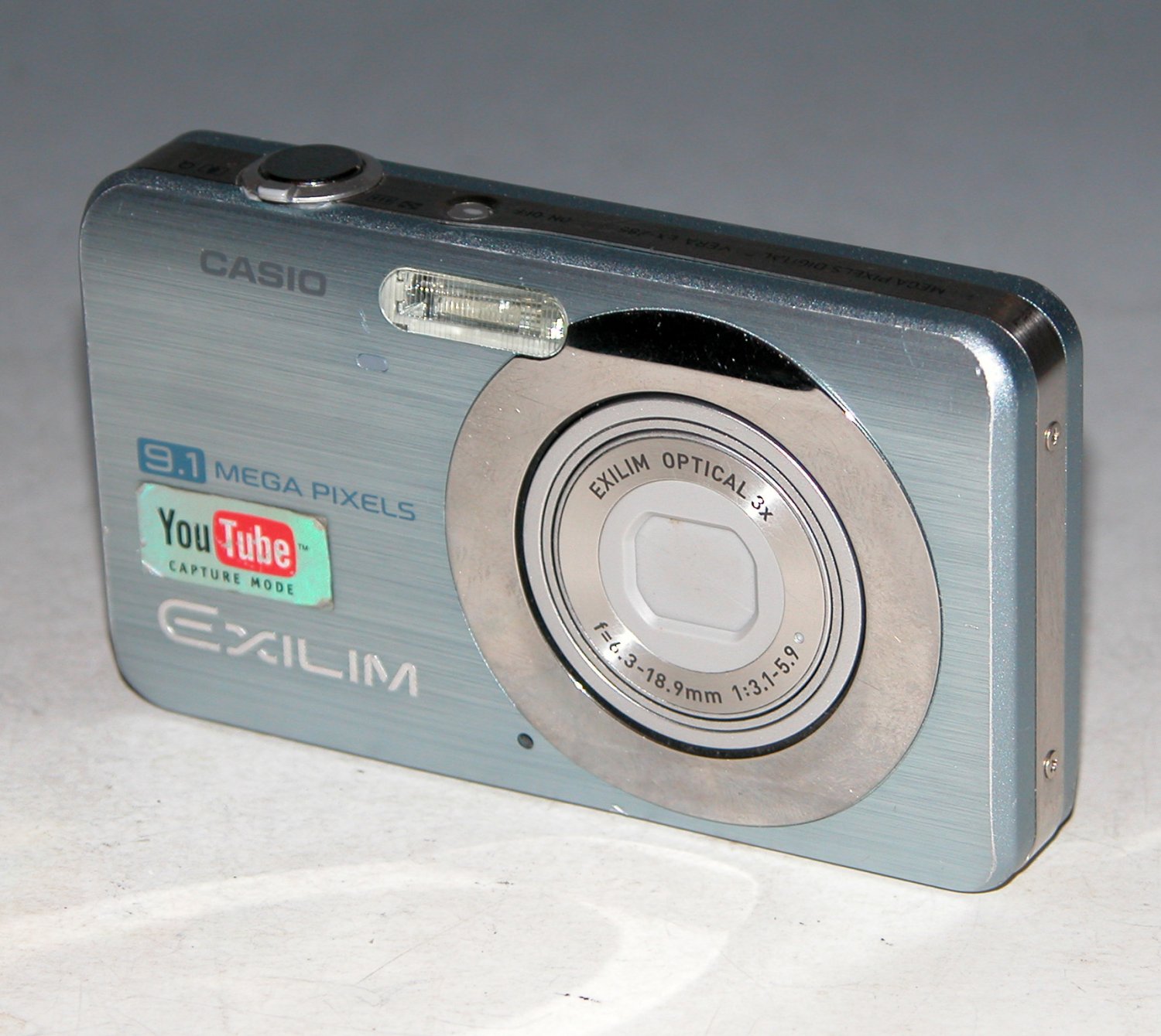 Casio EXILIM ZOOM EX-Z85 9.1 MP Digital Camera - Light Blue # 1993
