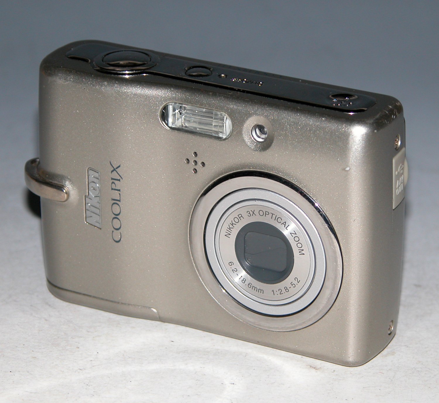 Nikon COOLPIX L11 6.0MP Digital Camera #8522