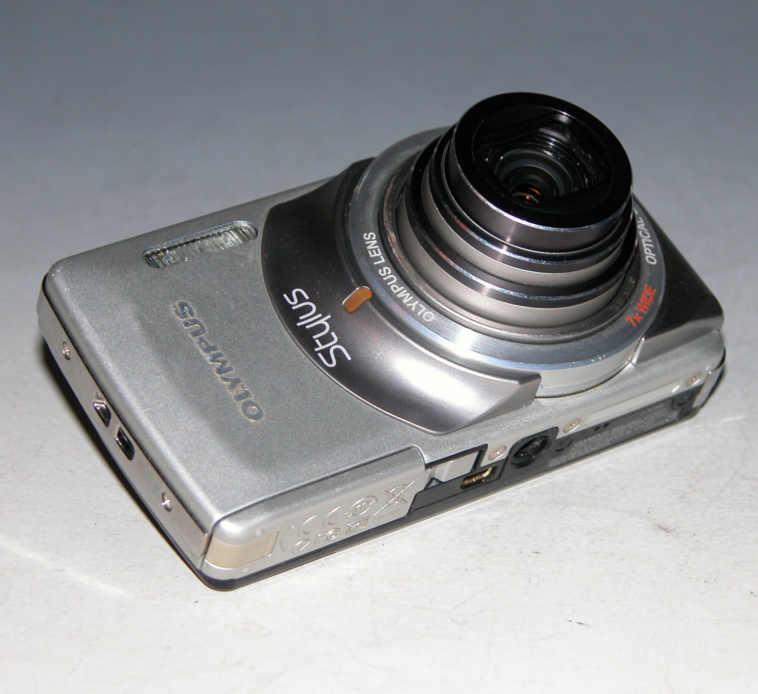 Olympus Stylus 7010 12.0MP Digital Camera Silver 4364