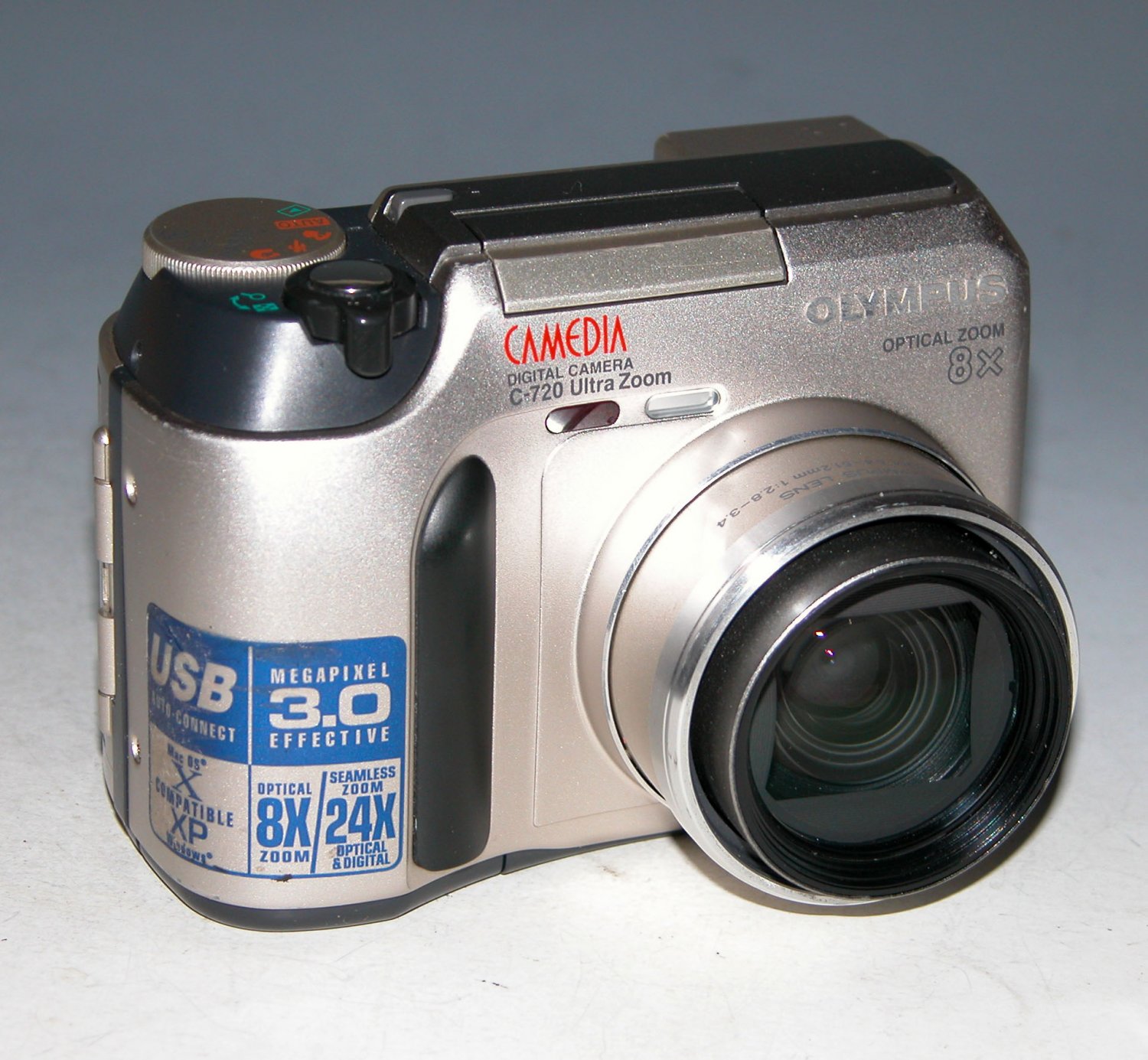 Olympus CAMEDIA C720 Ultra Zoom 3.0MP Digital Camera Silver 8102