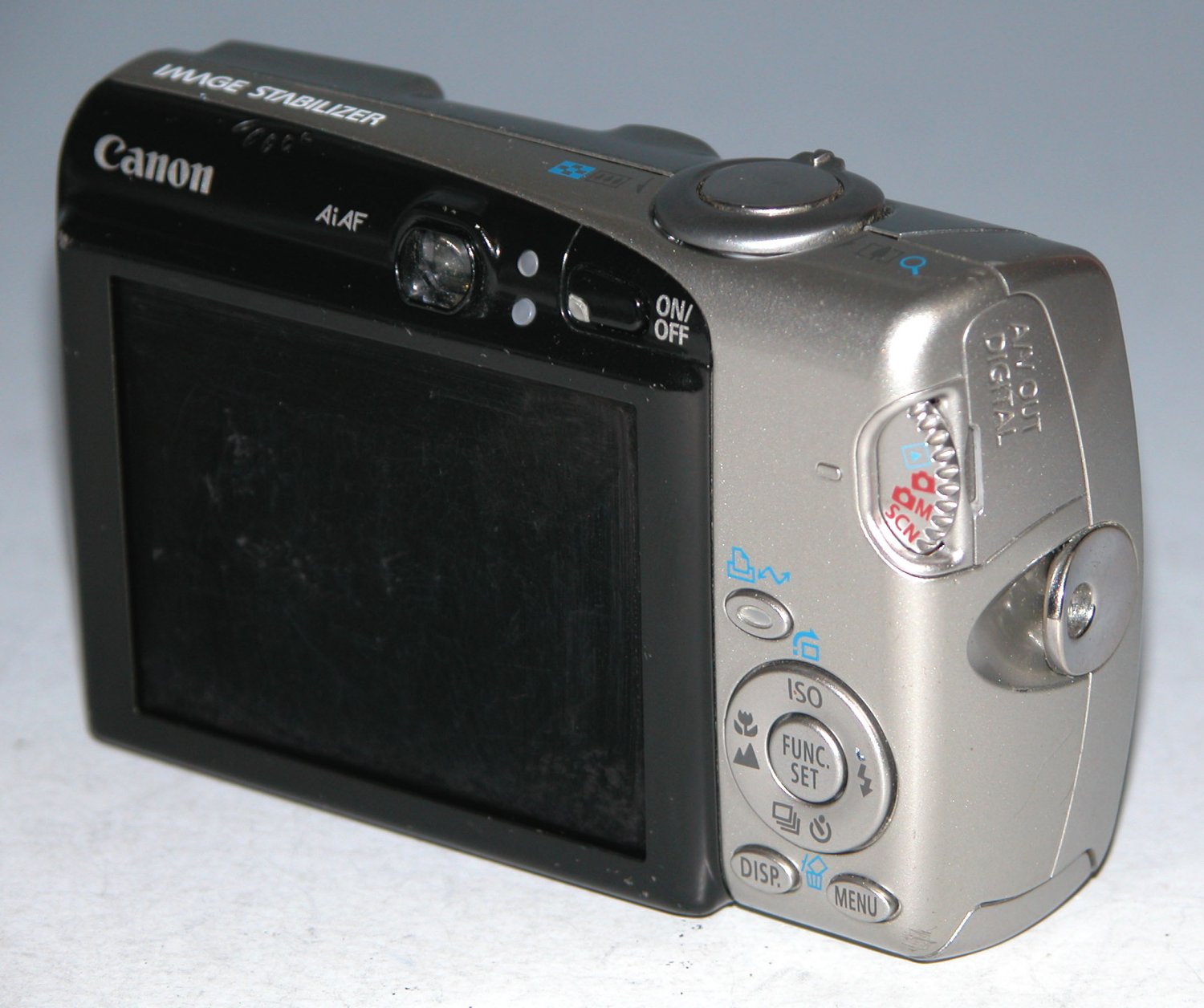 Canon PowerShot SD700 IS 6MP Digital Elph Camera 2265