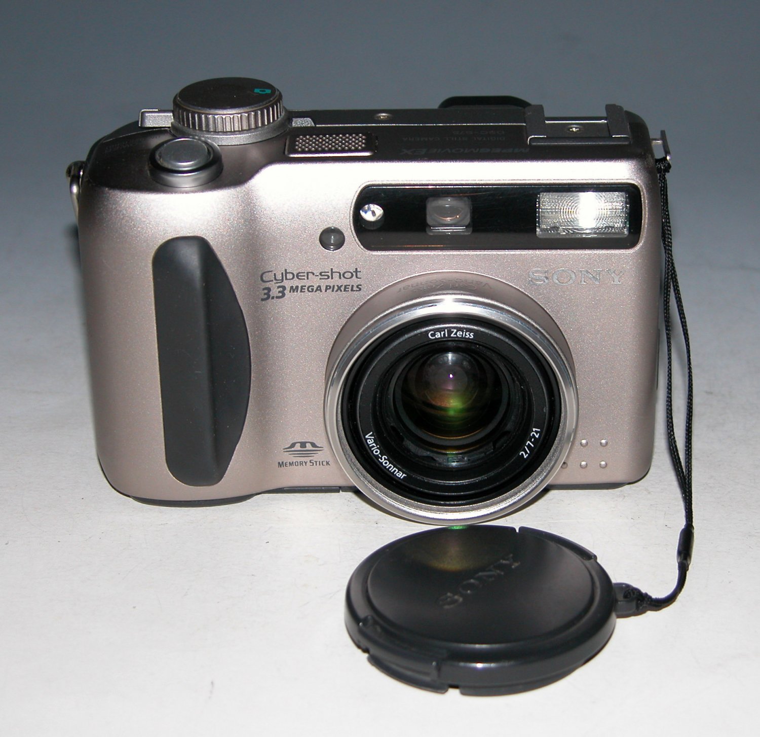 Sony Cyber-shot DSC-S75 3.3MP Digital Camera #0691