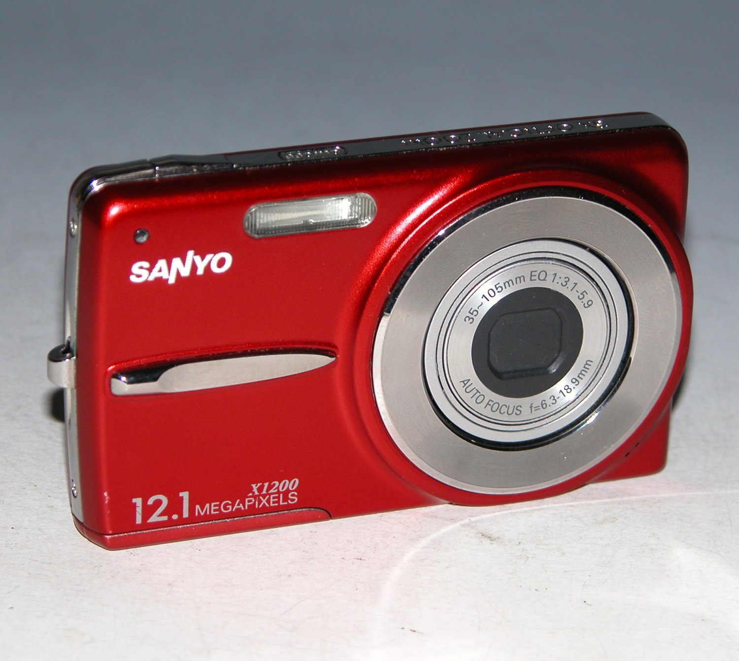 Sanyo VPC-X1200 12.1MP Digital Camera - Red  #3321