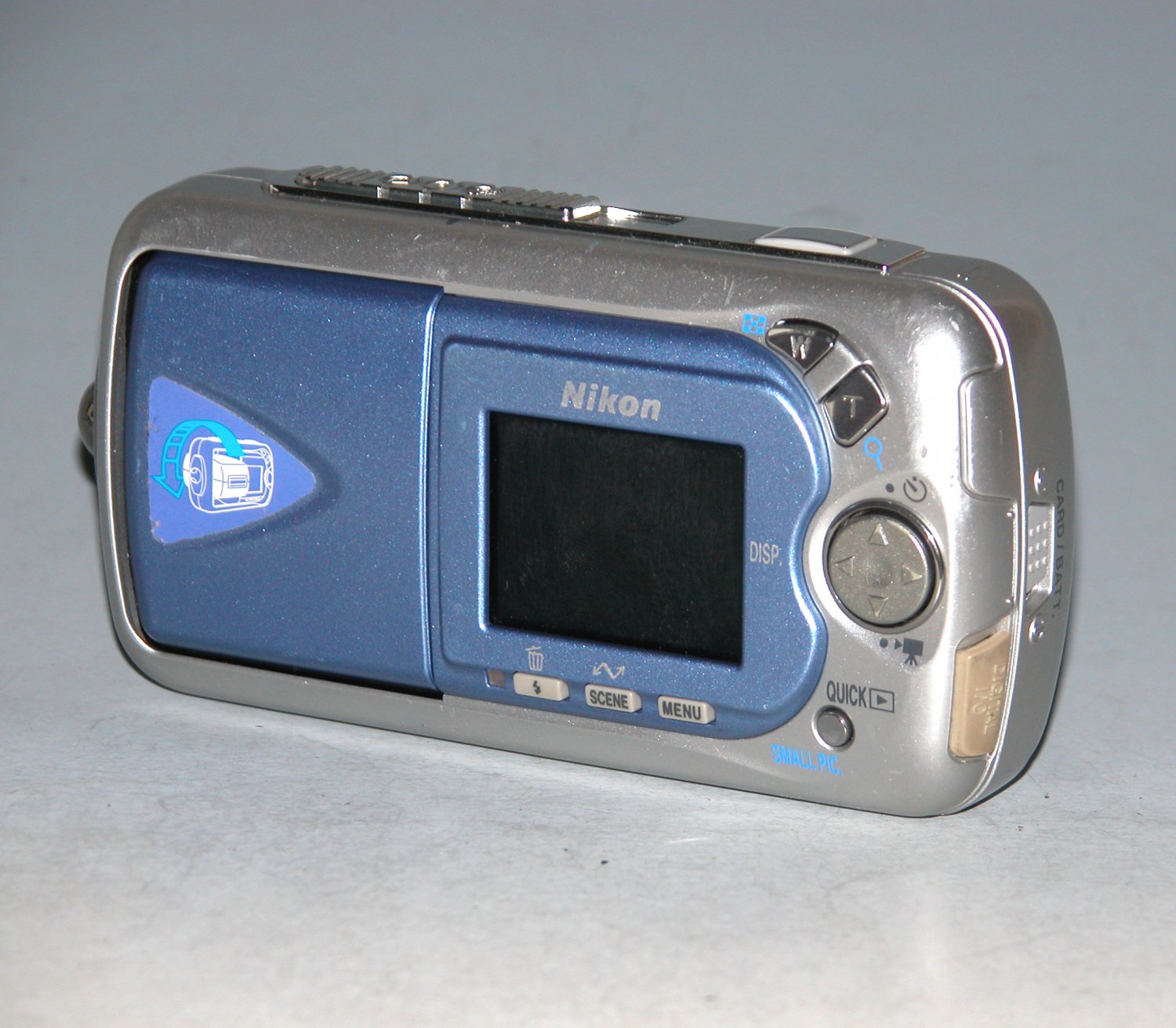 Nikon COOLPIX 2500 2.0MP Digital Camera 5719