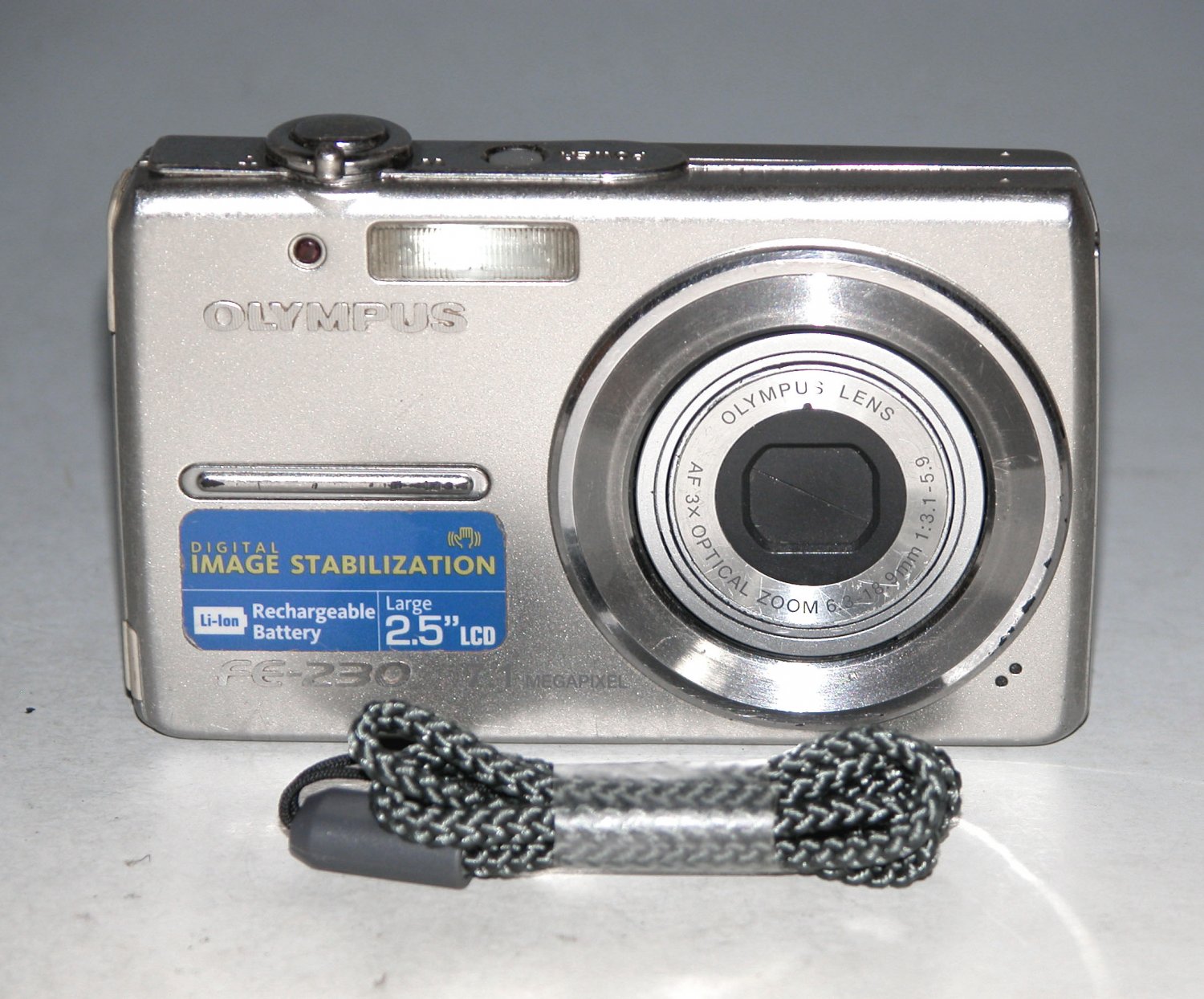 Olympus FE230 7.1MP Digital Camera Silver 1999