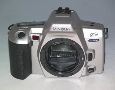 Minolta Maxxum QTsi 35mm SLR Film Camera (Body Only) #7958