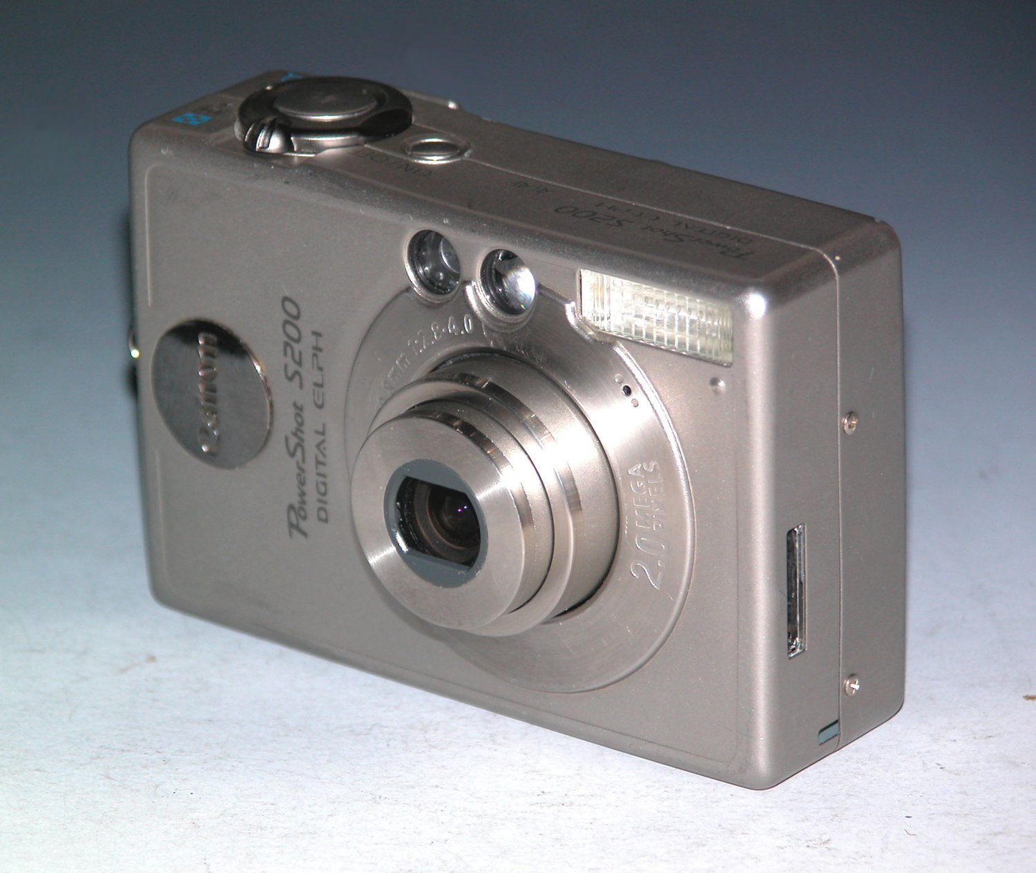 Canon IXUS Digital IXUS / PowerShot Digital ELPH S100 2.0MP