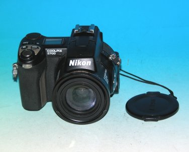 Nikon COOLPIX 5700 5.0MP Digital Camera #8805
