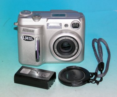 Reconditioned - Nikon Coolpix 880 3.2MP Digital Camera - Silver #2159