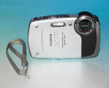 Fujifilm FinePix XP20 14MP Digital Camera - Silver #1743