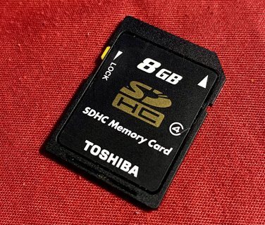 Toshiba 8GB SDHC Class 4 Secure Digital Memory Card (SD-K08G2B8TRT)