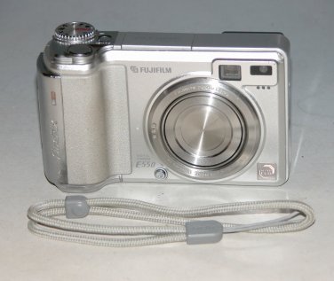 Fujifilm Finepix E Series E550 6.3MP Digital Camera (Japan) #2999