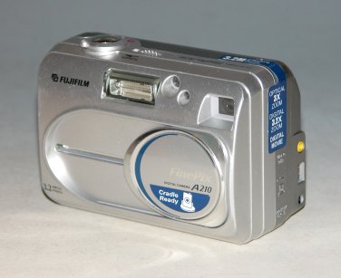 FujiFilm FinePix A210 3.2MP Digital Camera #1127
