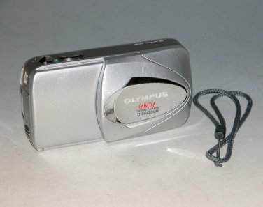 Olympus CAMEDIA D-580 Zoom 4.0MP Digital Camera #3296