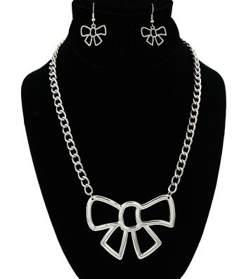 BOW TIE SILVER NECKLACE SET