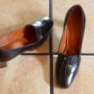 VTG. BLACK DISTRESSED LEATHER WOOD HEEL DRESS SHOES