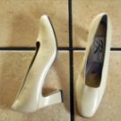 VTG. ROS HOMMERSON CREAM DISTRESSED LEATHER DRESS SHOES