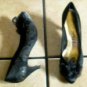 VTG. LIFESTRIDE BLACK/GOLD SATIN FLORAL DRESS SHOES