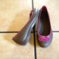 CROCSS LILY BROWN/PINK BOW FLATS SHOES