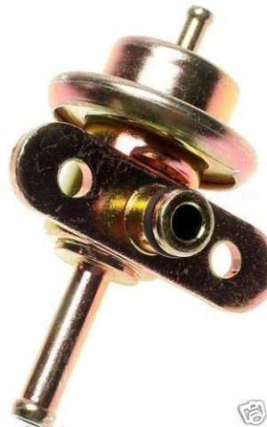Geo Tracker Suzuki Sidekick FUEL INJECTION REGULATOR