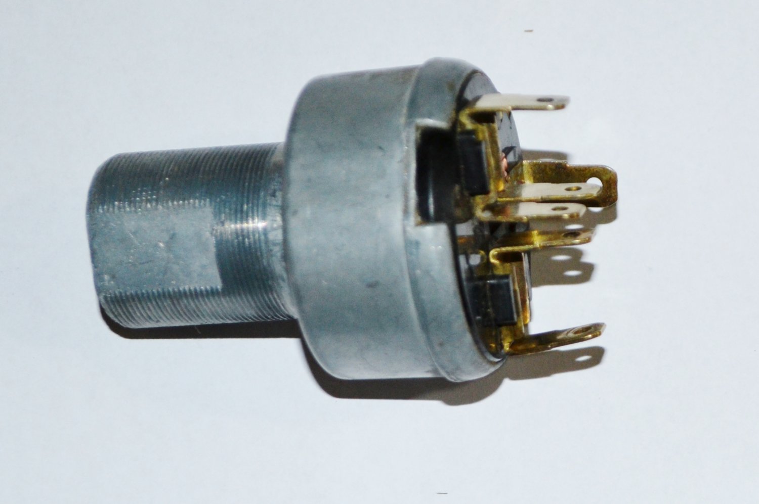 IGNITION SWITCH ELECTRA LESABRE RIVIERA WILDCAT 1964 CORVETTE 1963 1964 NOVA CHEVY II 1962 1963 1964