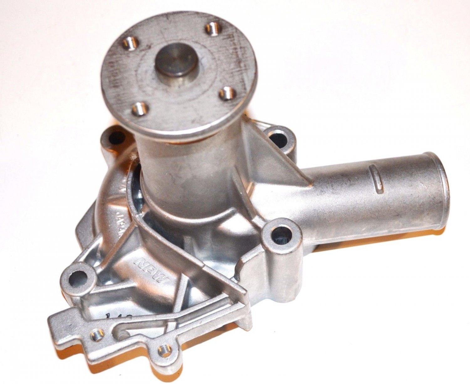 WATER PUMP Melroe BOBCAT 642B 742B FOR 32HP 1.6L MITSUBISHI ENGINE