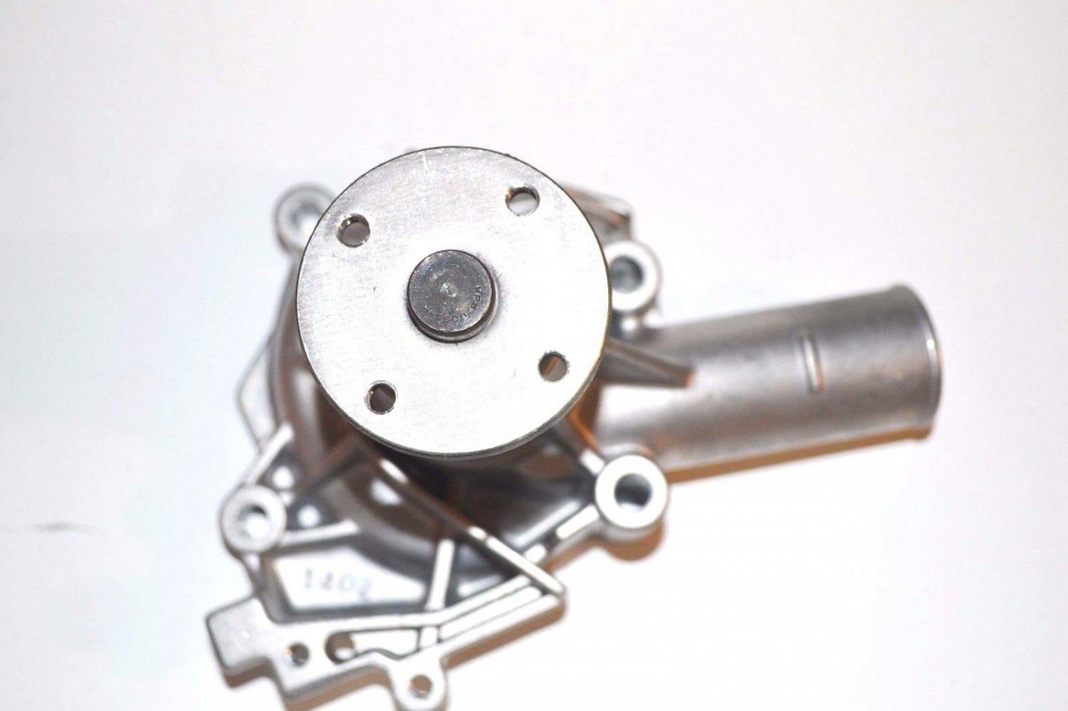 WATER PUMP Melroe BOBCAT 642B 742B FOR 32HP 1.6L MITSUBISHI ENGINE