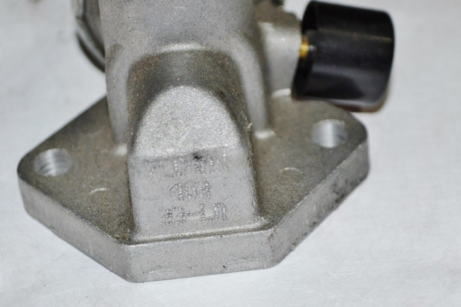 Idle Air Control Valve Ford Crown Victoria Mustang Thunderbird Town Car