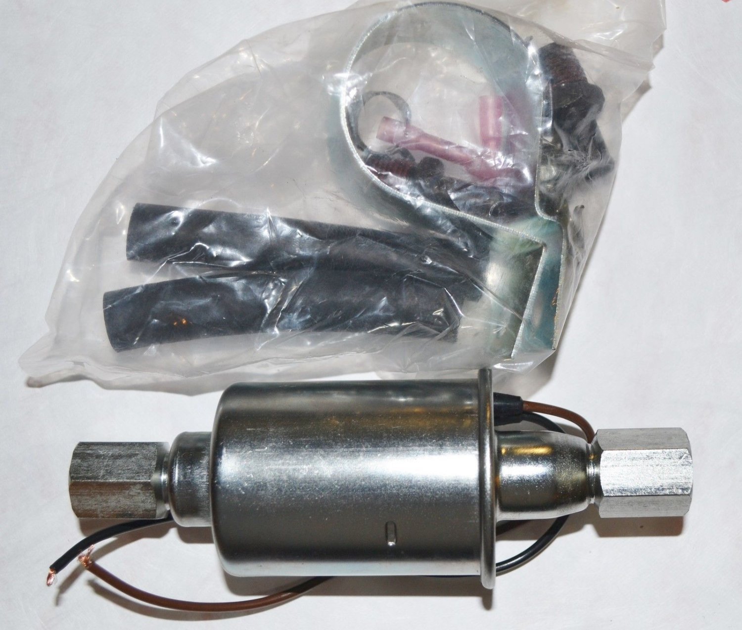 24 volt FUEL PUMP Jeep M715 M724 M725 M726 Dodge M37 5.5psi to 9psi 3/8