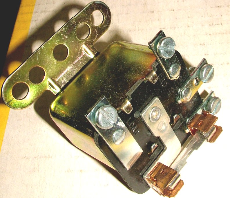 HEADLIGHT RELAY 12 volt 4 Blade Terminals WITH Fuse Universal