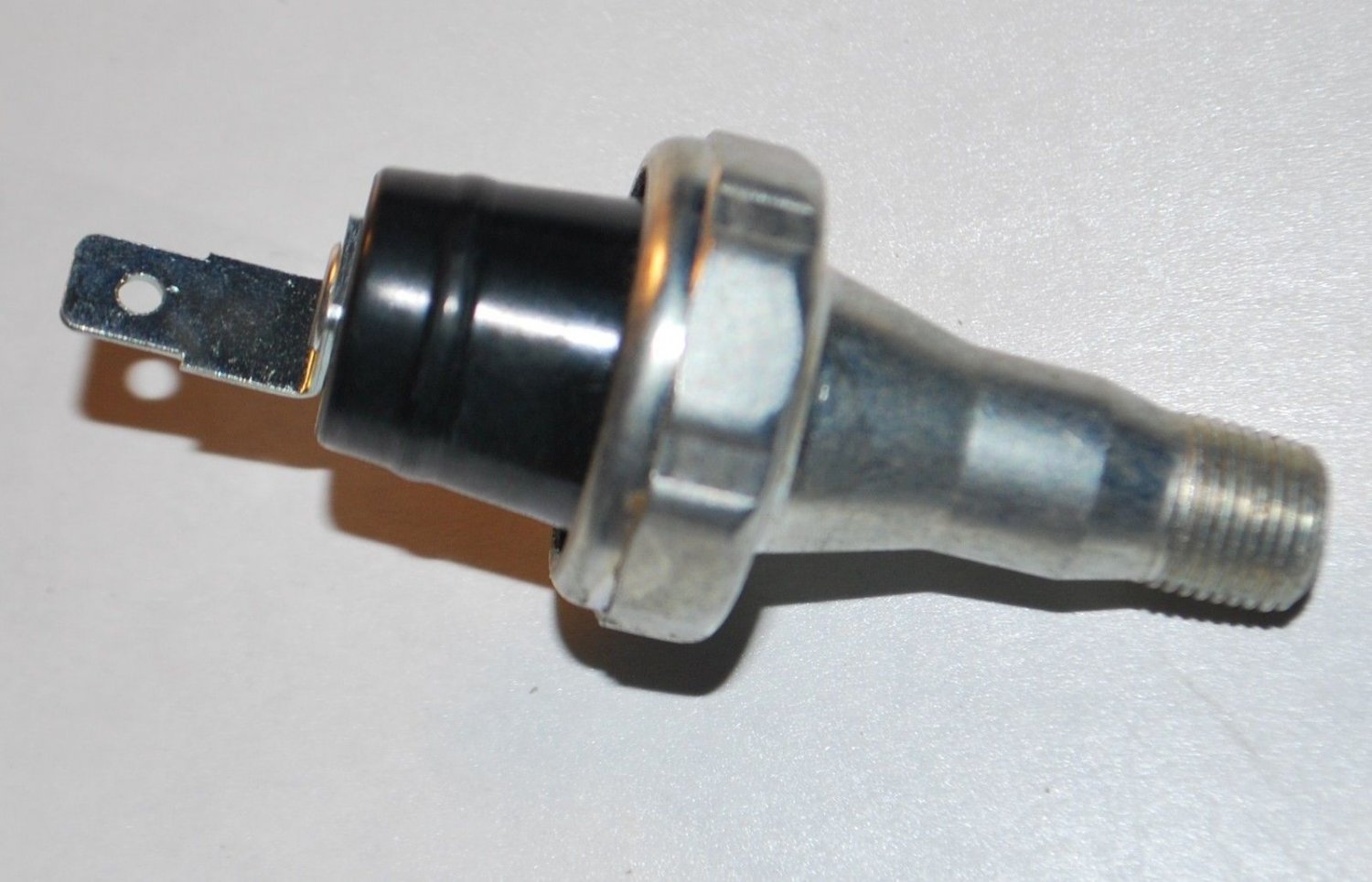 OIL PRESSURE LIGHT SWITCH Buick Cadillac Chevrolet Oldsmobile Pontiac GMC
