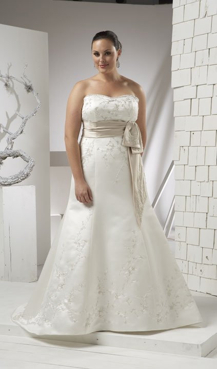 x #B2006X Plus Size Wedding Gowns