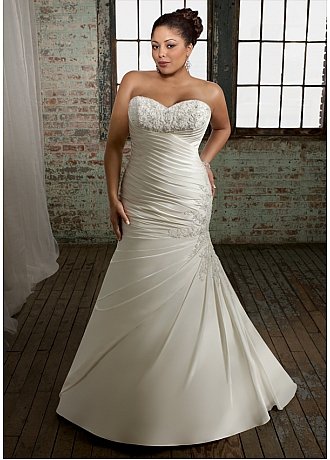 x #PL2028 Plus Size Wedding Attire for Brides